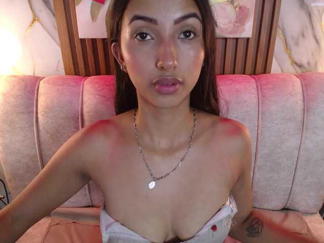 SweetyLally live cam on BongaCams