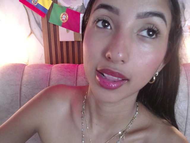 SweetyLally live cam on BongaCams