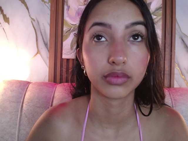 SweetyLally live cam on BongaCams