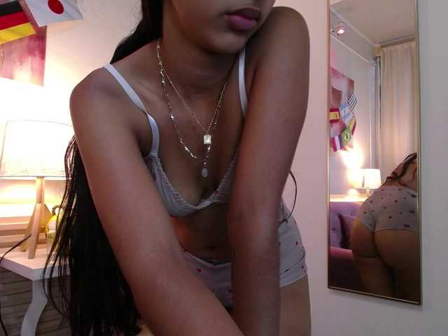 SweetyLally live cam on BongaCams