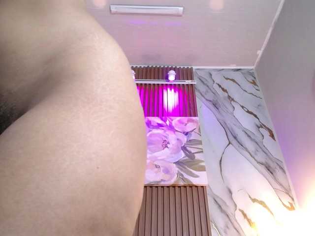 SweetyLally live cam on BongaCams