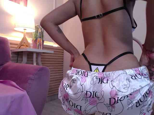 SweetyLally webcam