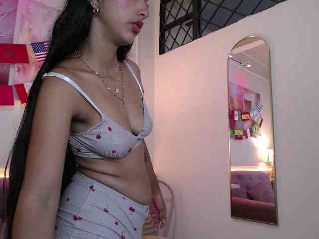 SweetyLally webcam