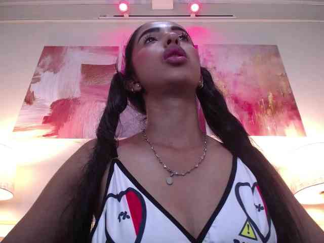 SweetyLally webcam