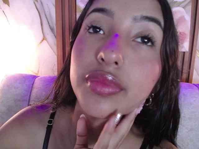 SweetyLally webcam