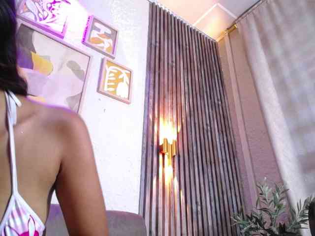 SweetyLally webcam