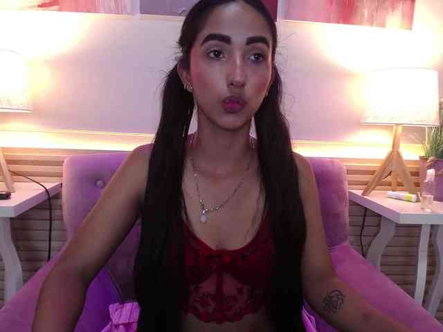 SweetyLally webcam