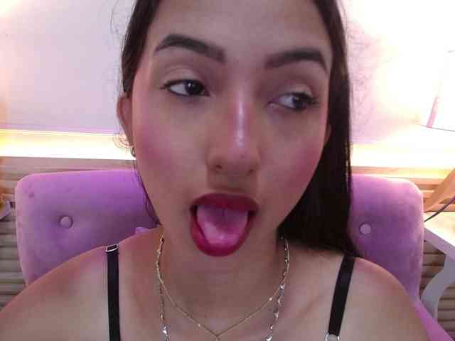SweetyLally webcam