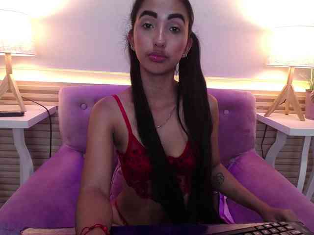 SweetyLally webcam