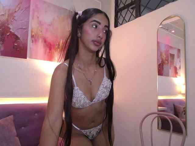 SweetyLally webcam