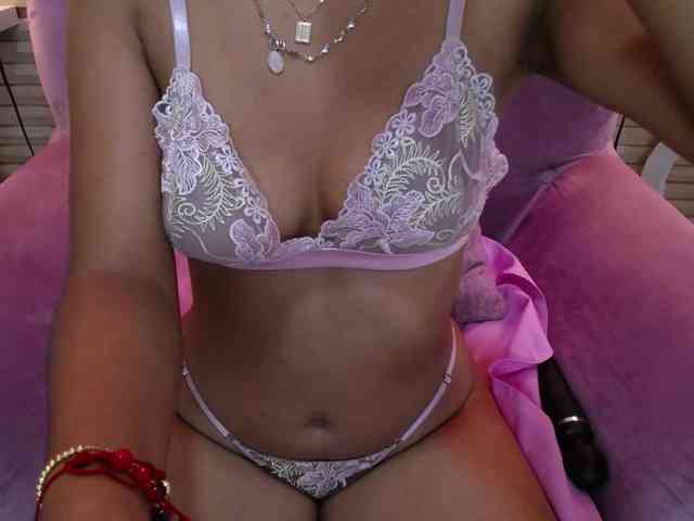 SweetyLally webcam