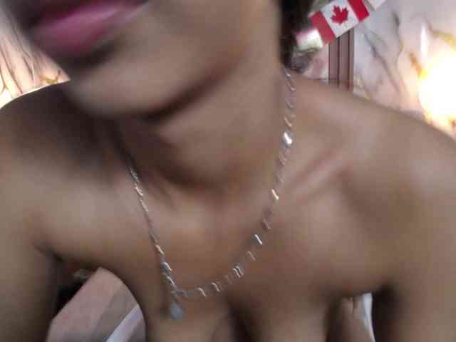 SweetyLally webcam