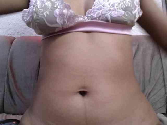 SweetyLally webcam