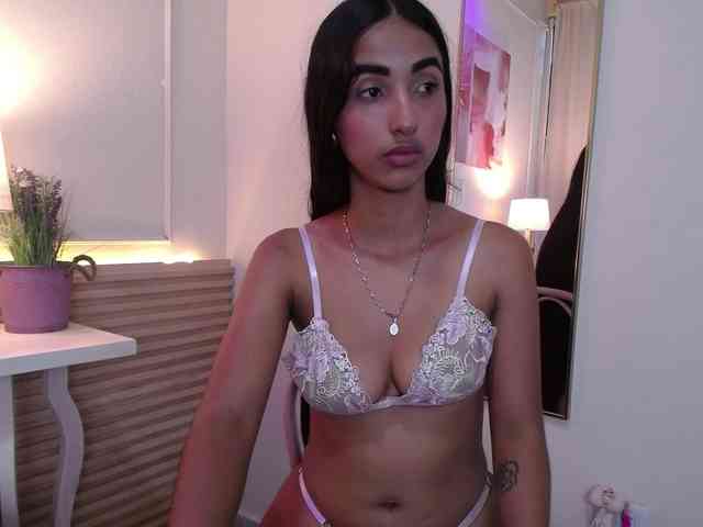 SweetyLally webcam