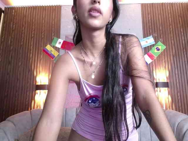 SweetyLally webcam
