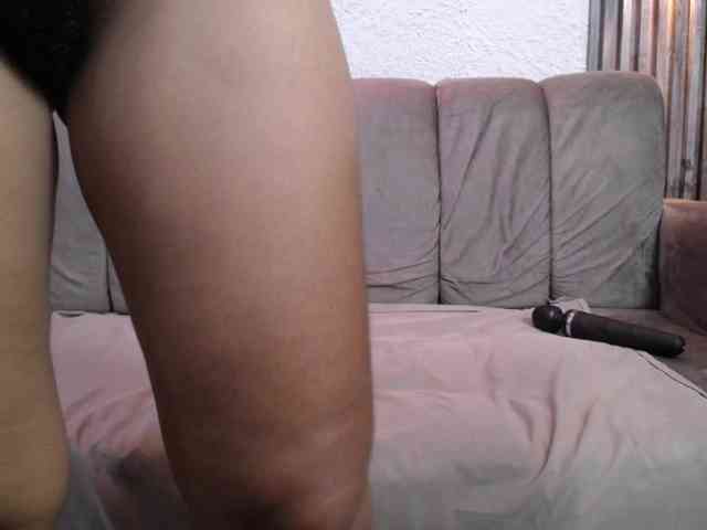 SweetyLally webcam