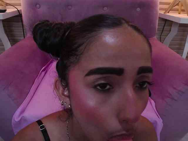 SweetyLally webcam