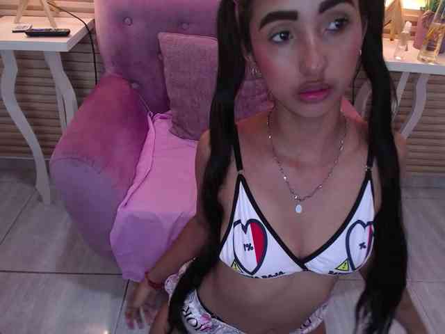 SweetyLally webcam