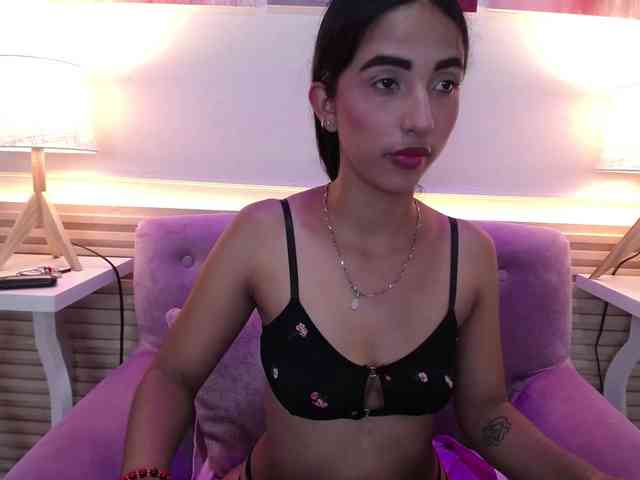 SweetyLally webcam