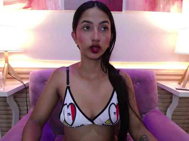 SweetyLally webcam