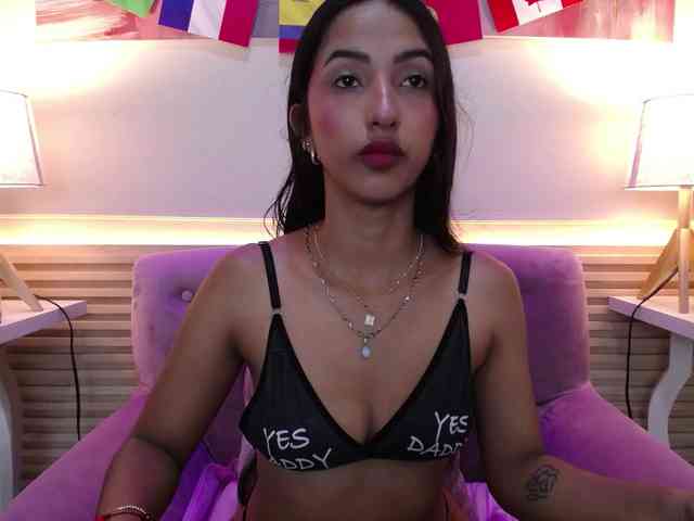 SweetyLally webcam
