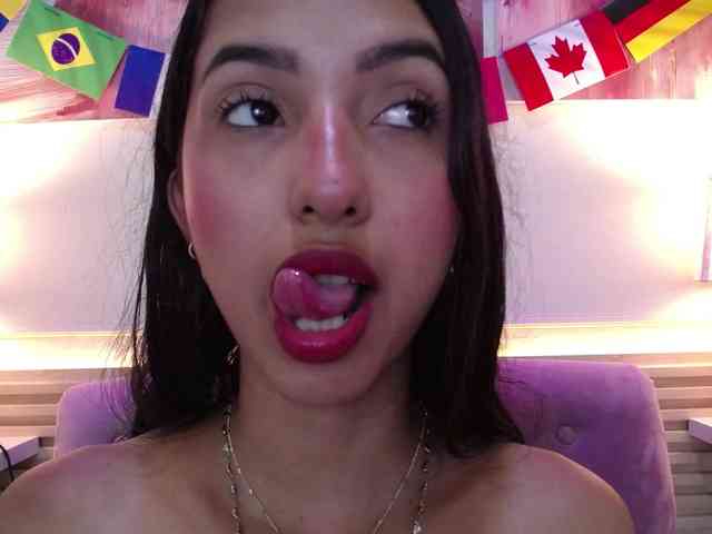 SweetyLally webcam