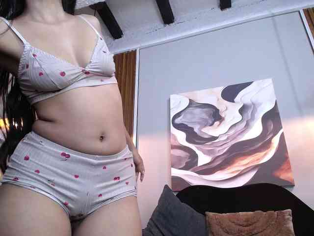 SweetyLally webcam