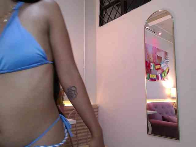 SweetyLally webcam