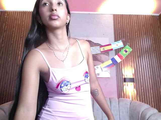 SweetyLally webcam