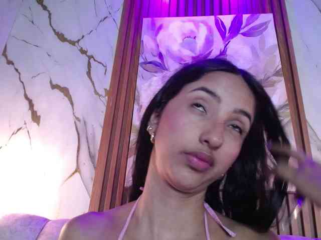 SweetyLally webcam