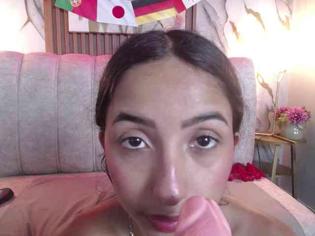 SweetyLally webcam