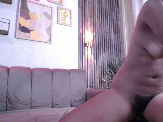 SweetyLally webcam