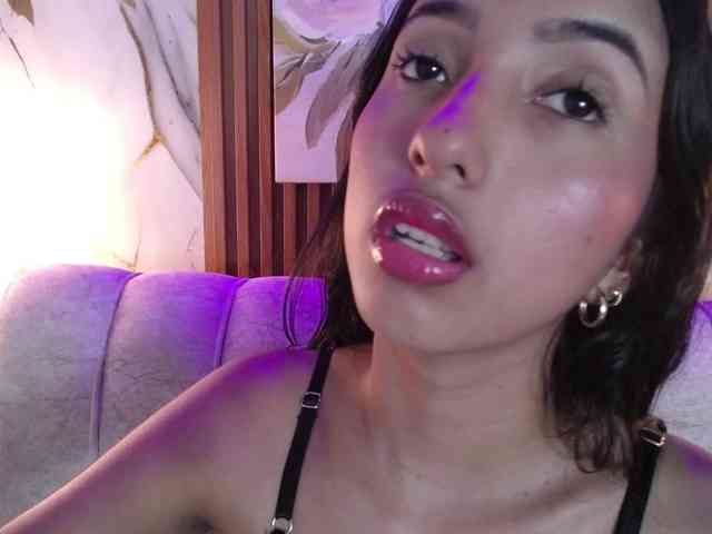 SweetyLally webcam