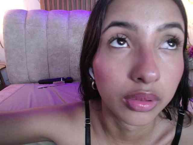 SweetyLally webcam