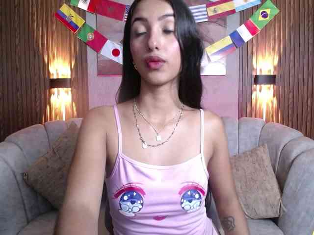 SweetyLally webcam