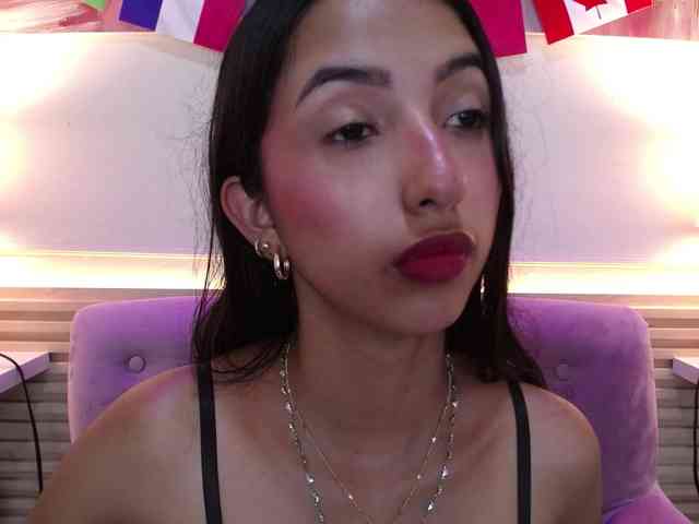 SweetyLally webcam