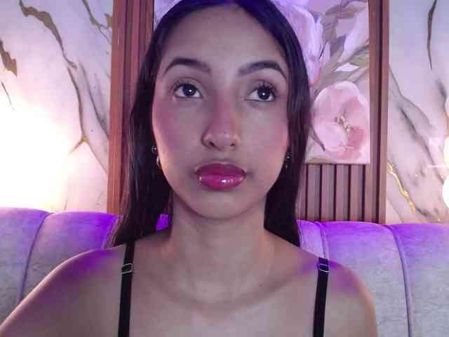 SweetyLally webcam
