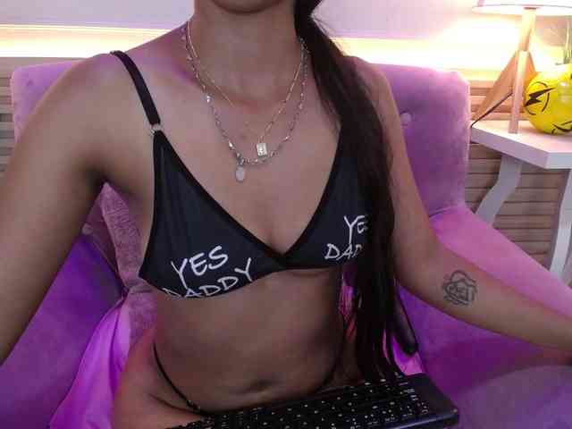 SweetyLally webcam