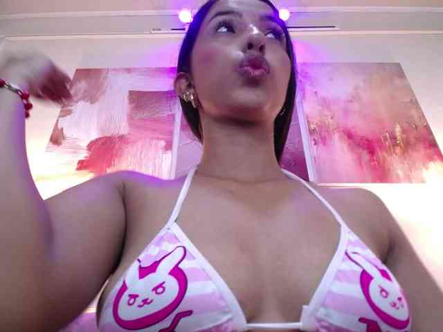 SweetyLally webcam