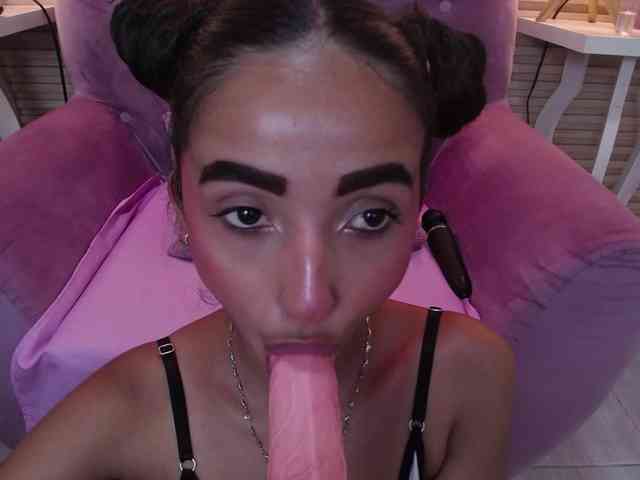 SweetyLally webcam