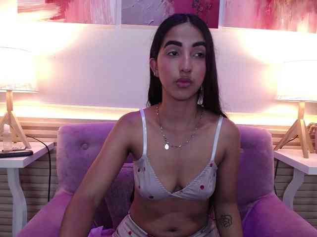 SweetyLally webcam