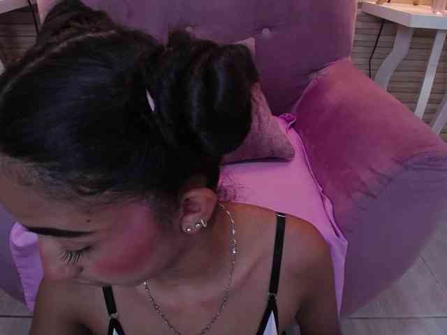 SweetyLally webcam