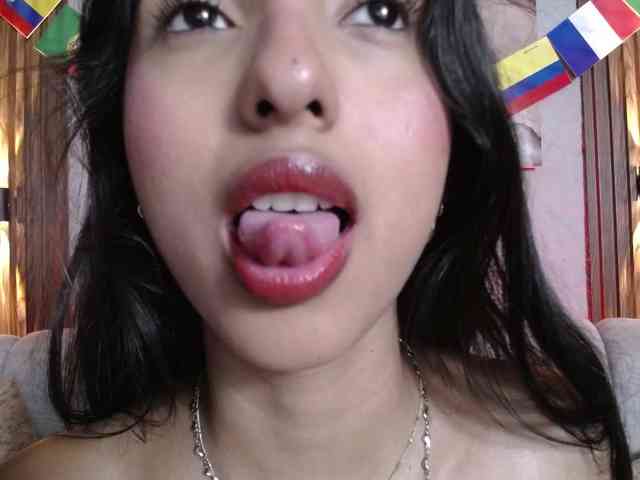 SweetyLally webcam