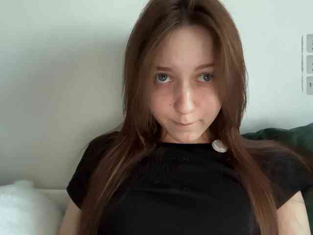 Модель: monnymoonn