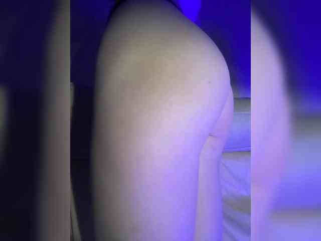 Adele_Love webcam