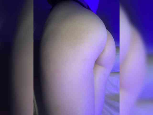 Adele_Love webcam
