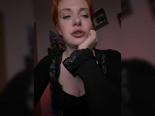 mistress-victoria-feets live cam