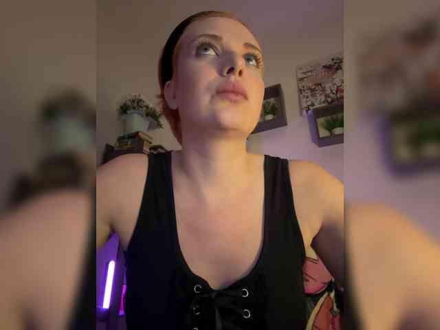 mistress-victoria-feets webcam