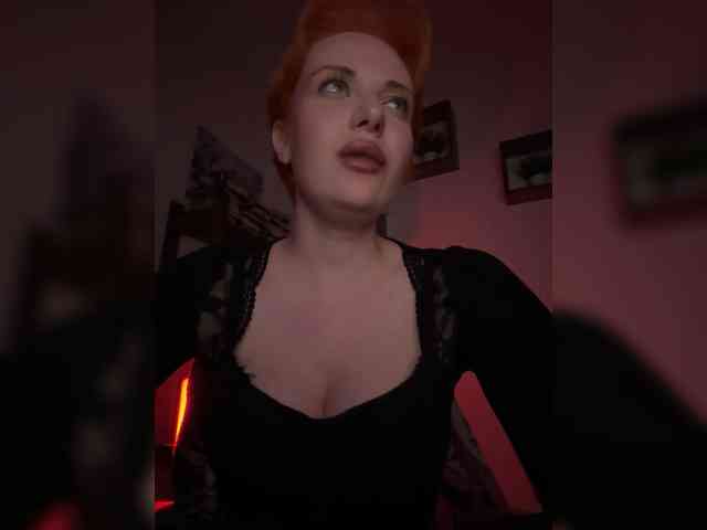 mistress-victoria-feets webcam