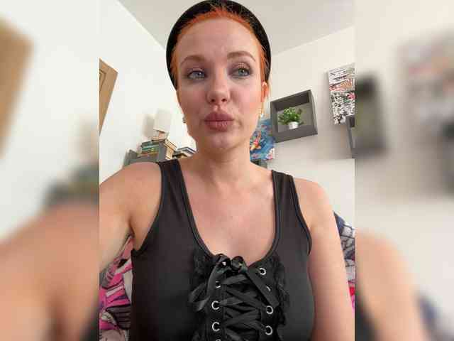 mistress-victoria-feets webcam